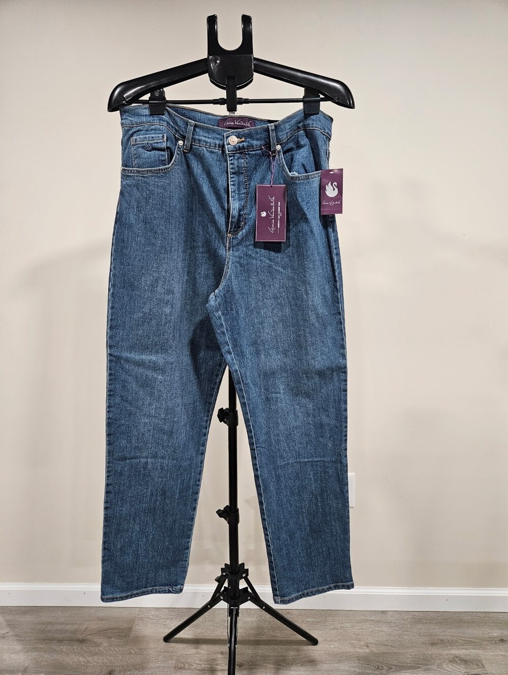 Womens GloriaVanderbuilt (Amanda Jeans)- Classic Straight Fit